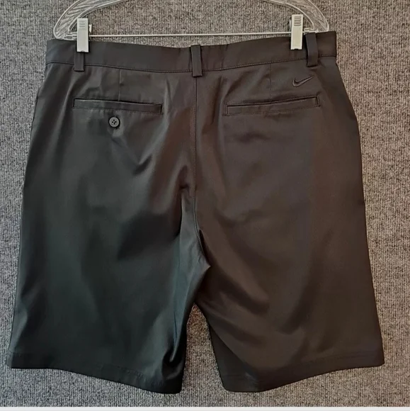 Nike Dri Fit Men's Golf Shorts Black Embroidered Swoosh 34" - Picture 2 of 5